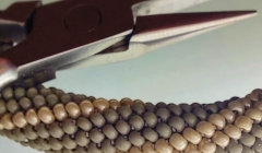 Tradiční řemesla na faře: Perličkový workshop – korálkové háčkování